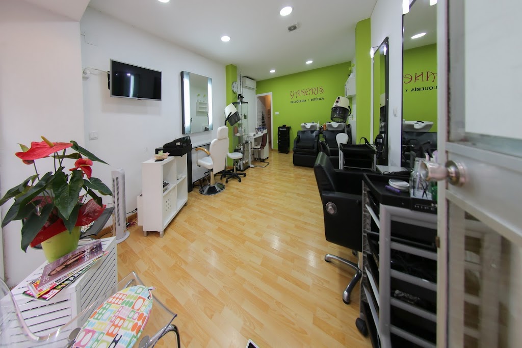 Yaneris Peluqueria y Estetica