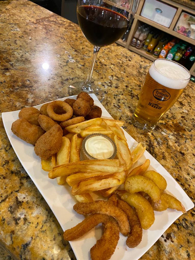 Cafeteria Jardin de Moneche — Comida y bebida