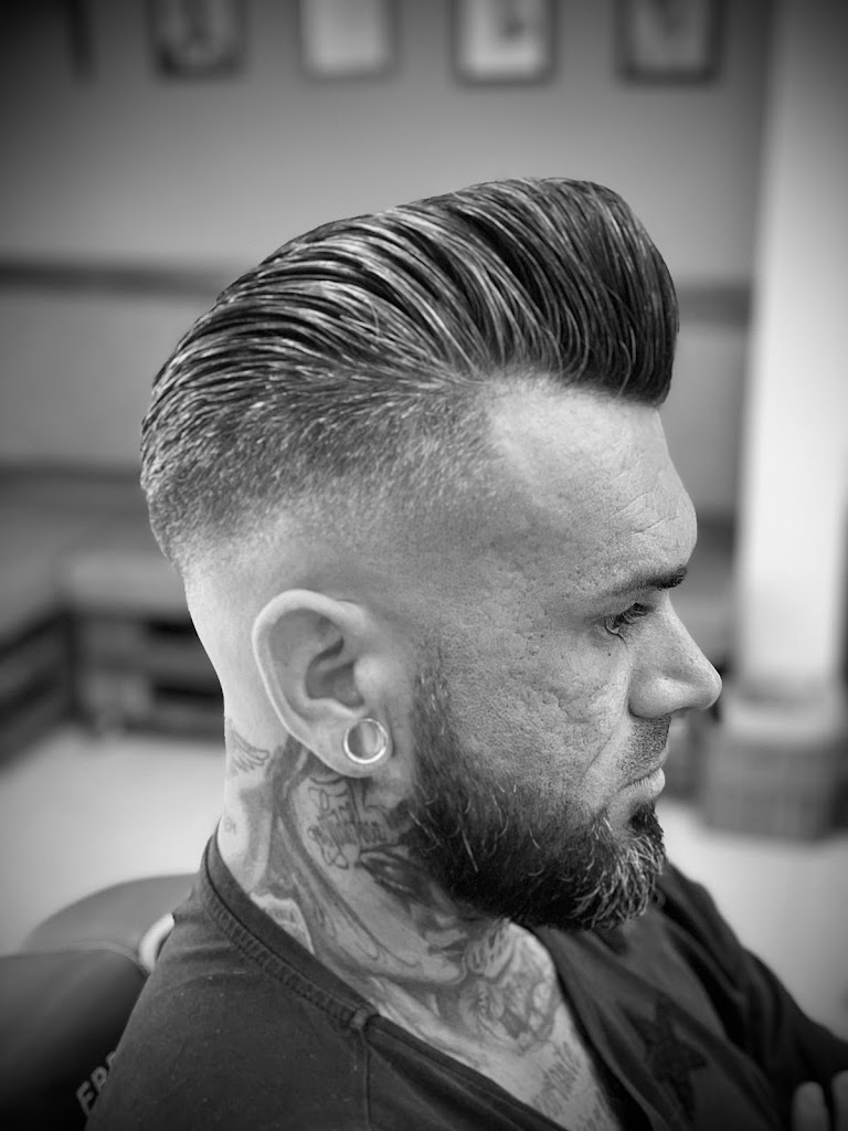 RH Barbershop Gentlemen's Club — Peinado