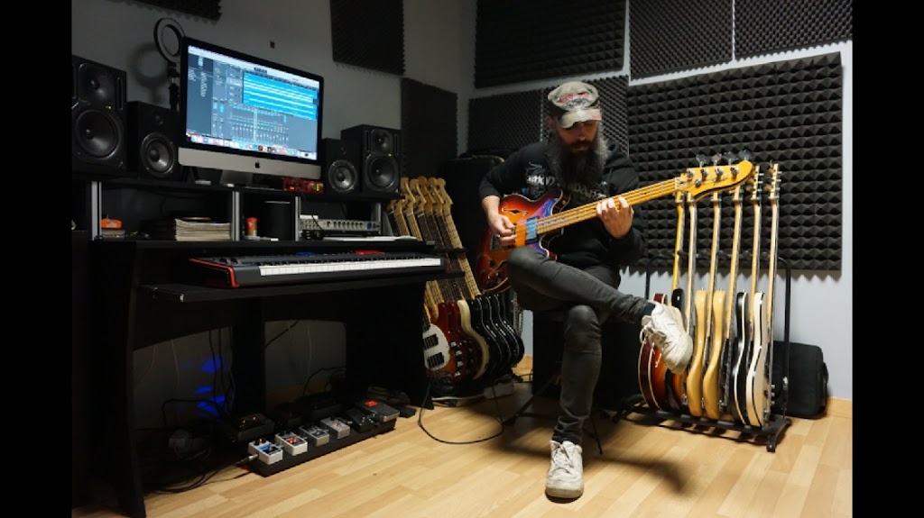 Clases de bajo con Sergio Martinez Rubio.