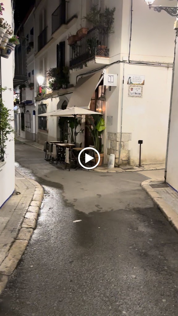 Timo's Bistro (Sitges) — Videos