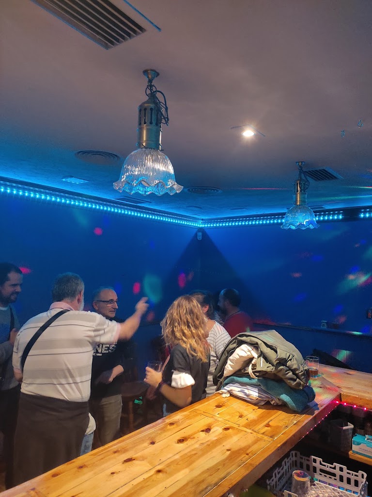 BAR FOREVER — Del propietario