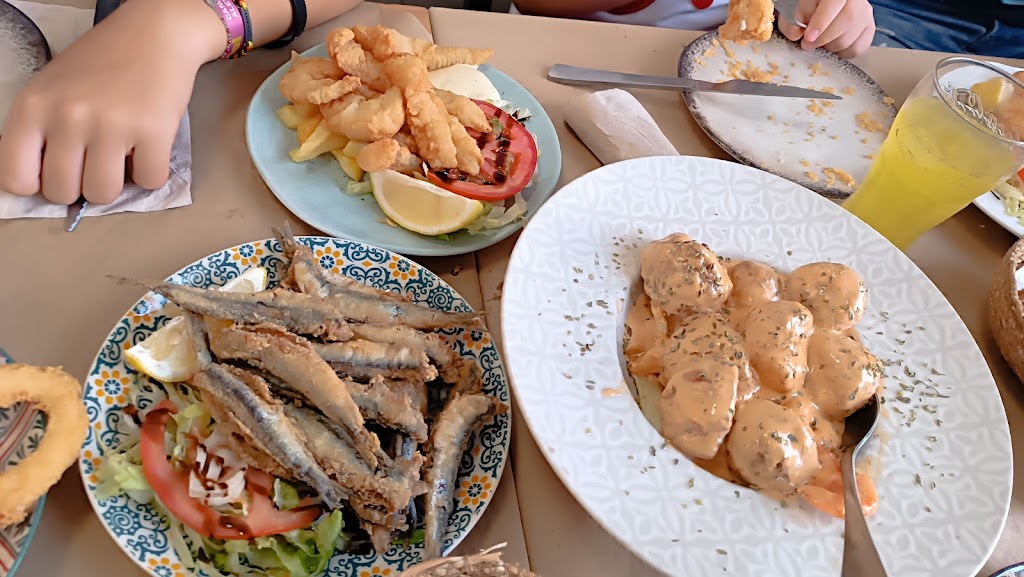 Cafe-Bar Talin — Comida y bebida