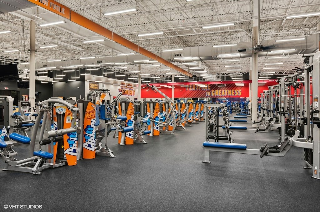  Crunch Fitness - Ballantyne