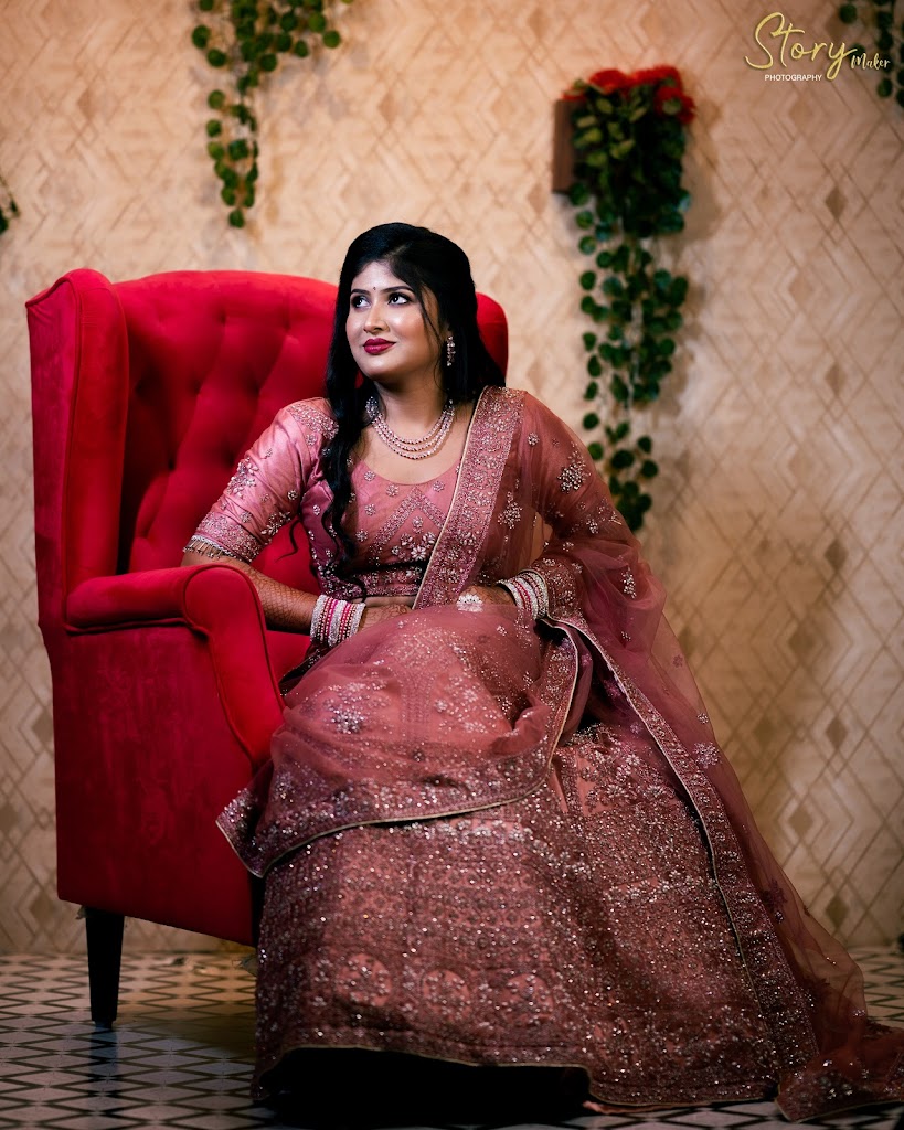 Queen Salon Spa Best Parlour Make Up Artist In Berhampur