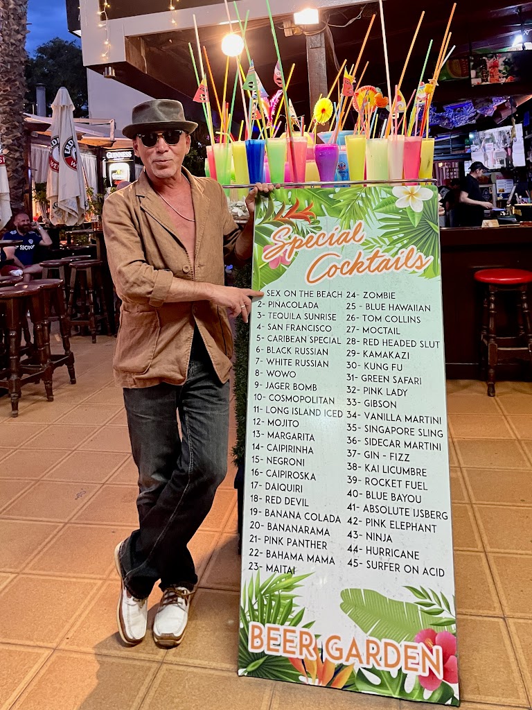 Jardin de la cerveza con terraza — Carta
