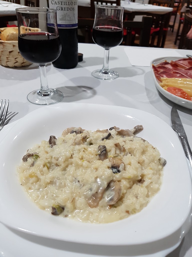 La Tortilla — Comida y bebida