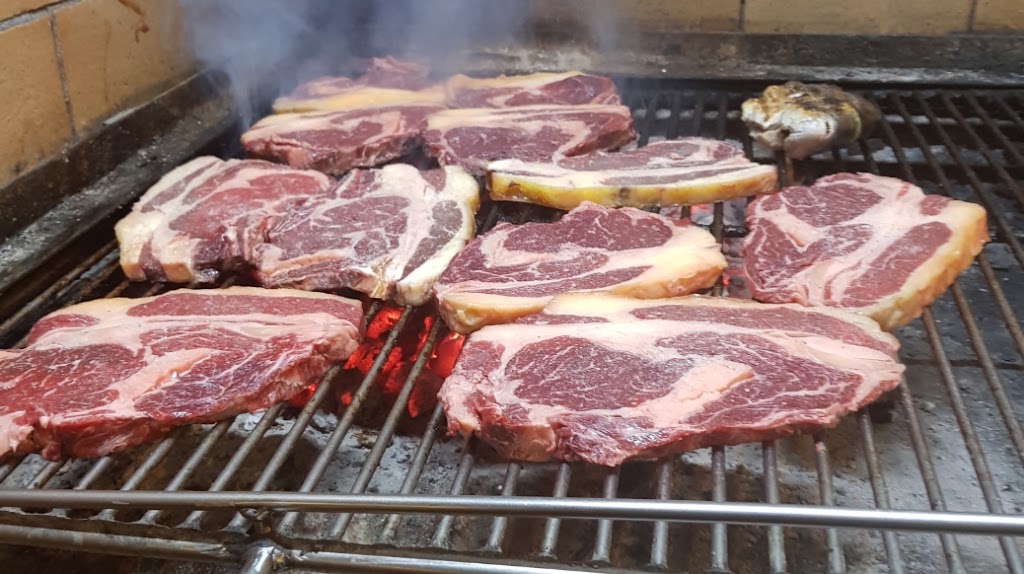 Restaurante L'Arengada — Comida y bebida