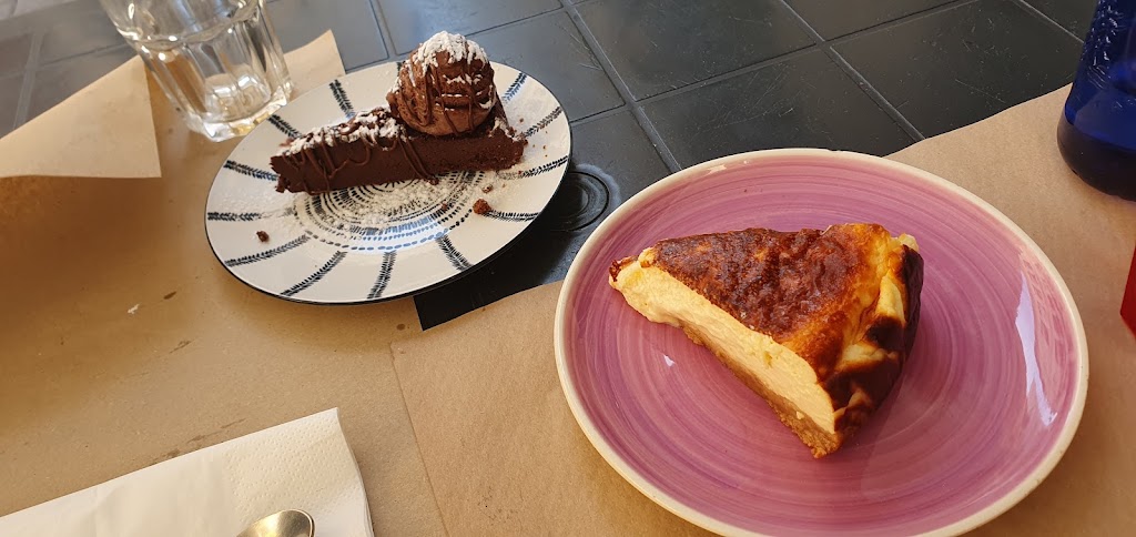 Avallier — Comida y bebida