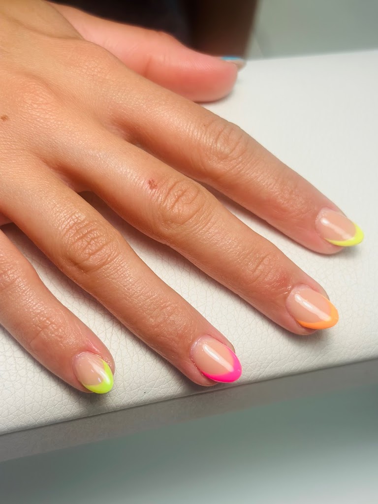 Rebeca Saldana Nails Center