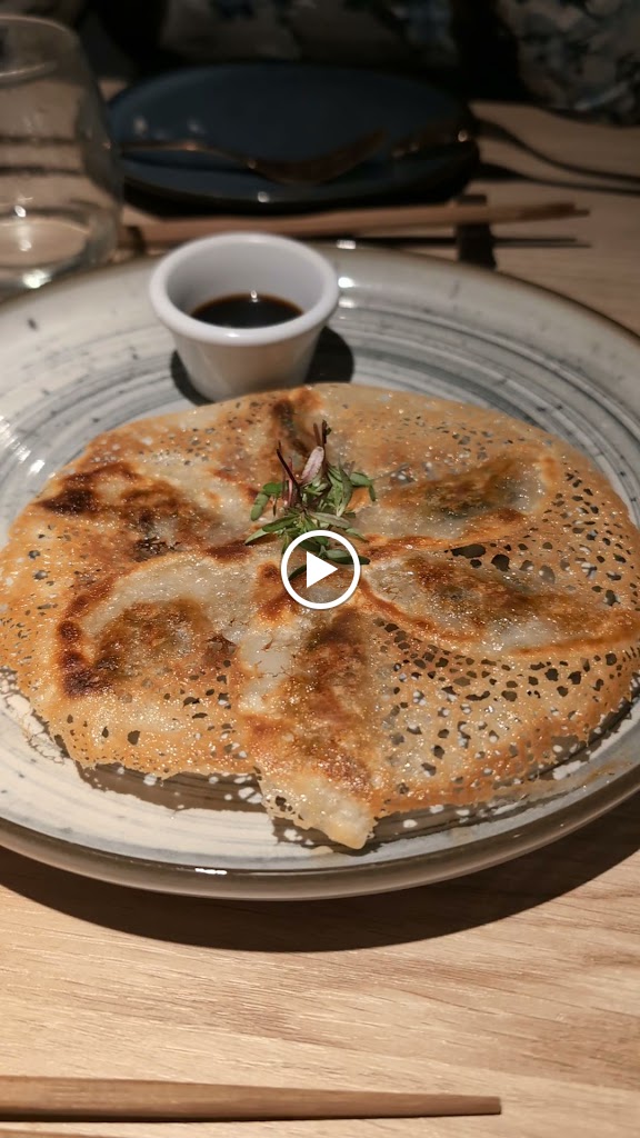 Natino Sushi Bar — Comida y bebida