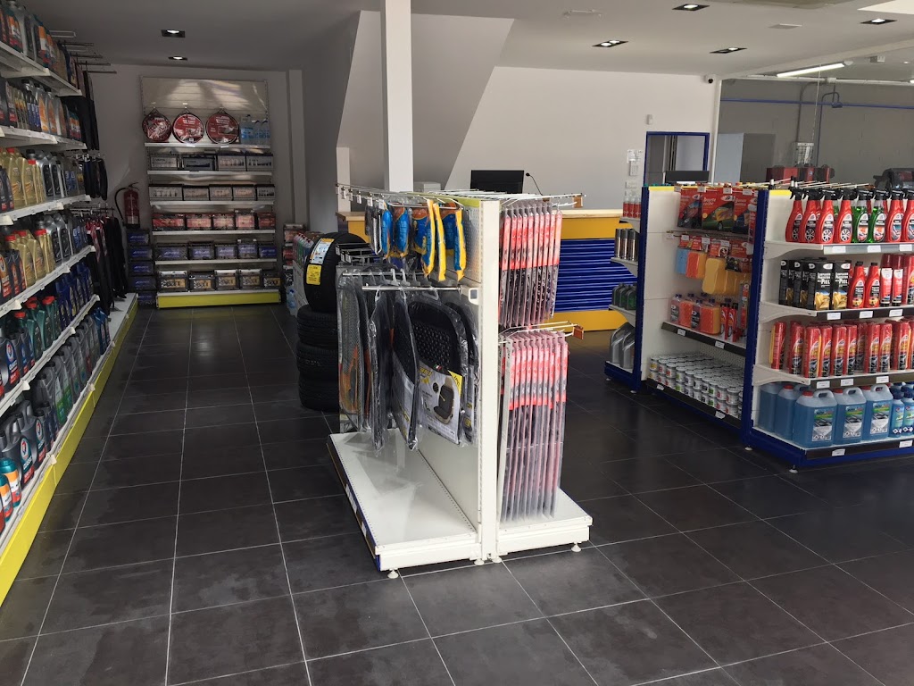 Autocenter Torrejon S.L. — Interior