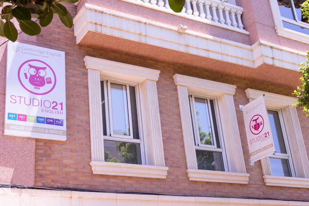 STUDIO21 ENGLISH y CLASES PARTICULARES