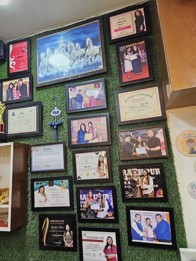 The Look Unisex Salon By Dolly Makeover