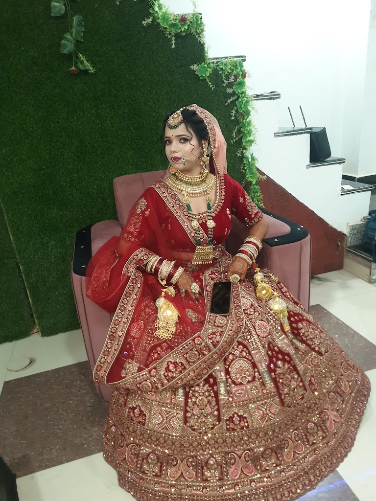 New Looks Makeover Spa Salon Ramgarh Auraiya