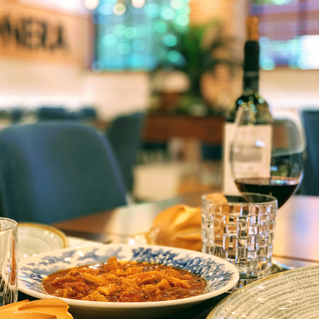 Bar-Restaurante Mejillonera — Comida y bebida