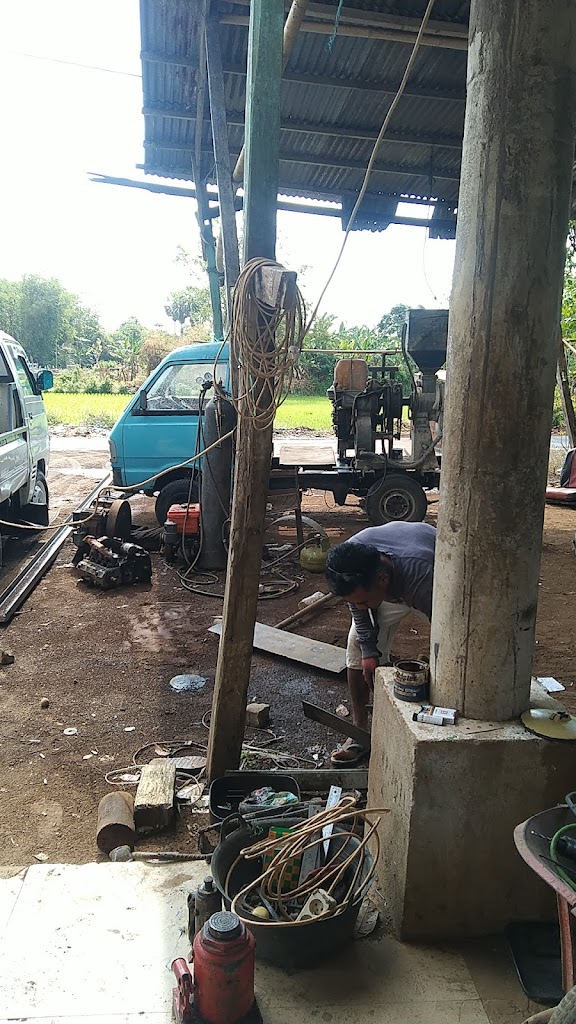 Pembuat mesin peo