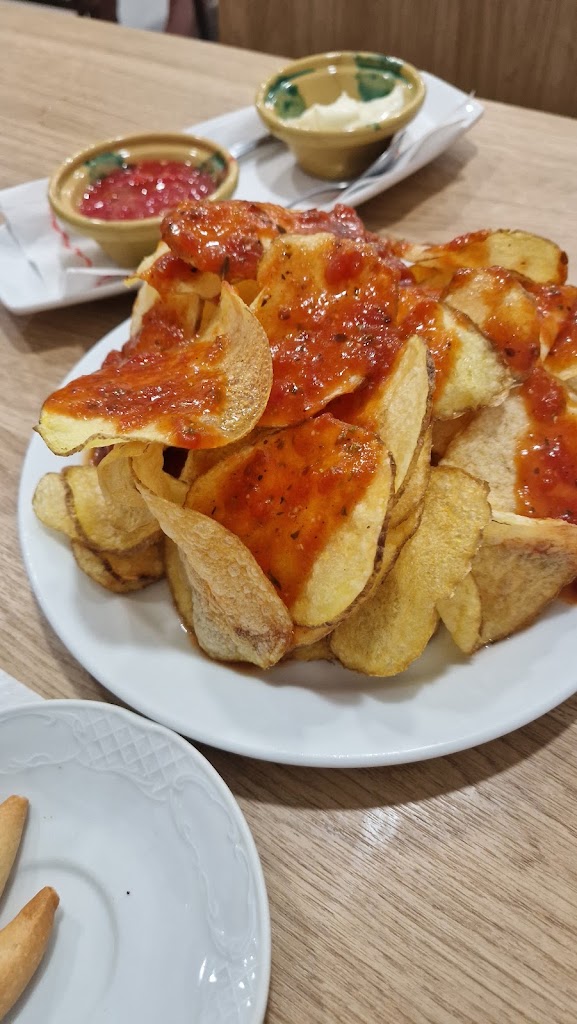 Ca Pinto Cafeteria Cerveseria — Comida y bebida
