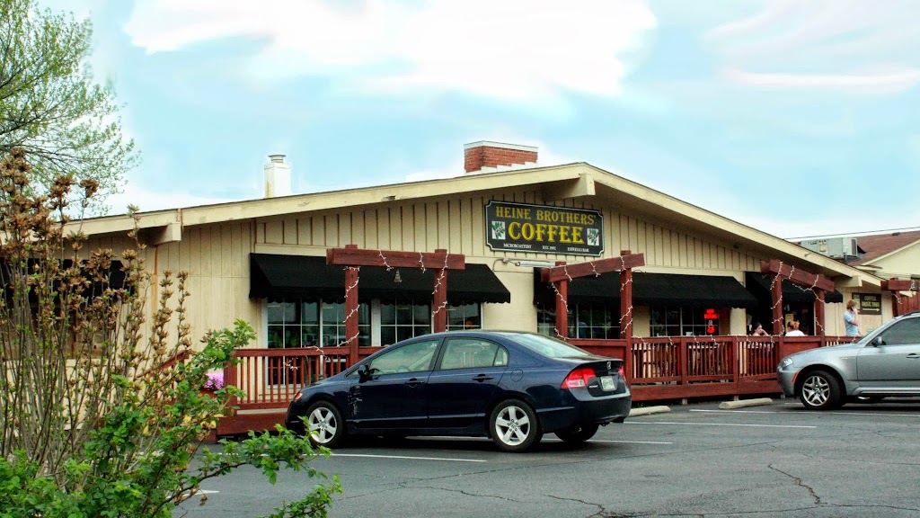 Photo of Heine Brothers Coffee - Chenoweth Lane
