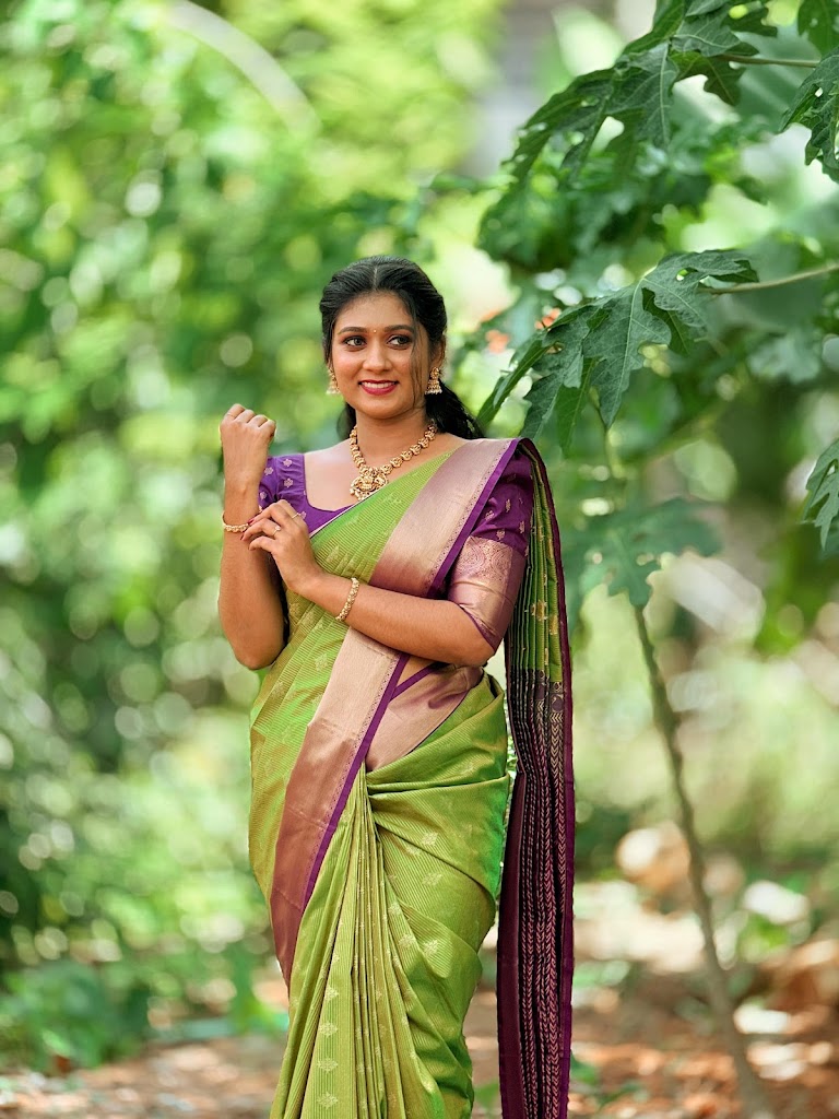 Heavens Ladies Hd Bridal Makeup Studio And Hair Combo