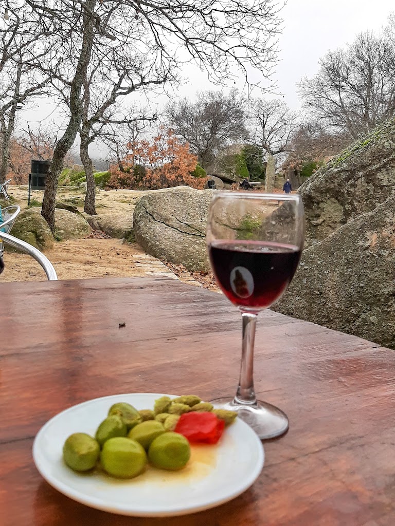 Kiosko Bar Silla de Felipe II — Comida y bebida