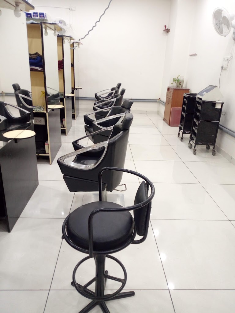 Gl Family Beauty Parlour