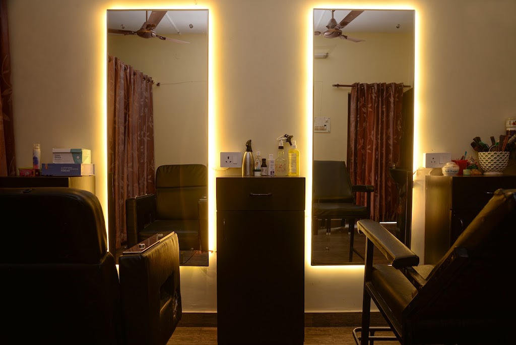 Rupal Beauty Parlour