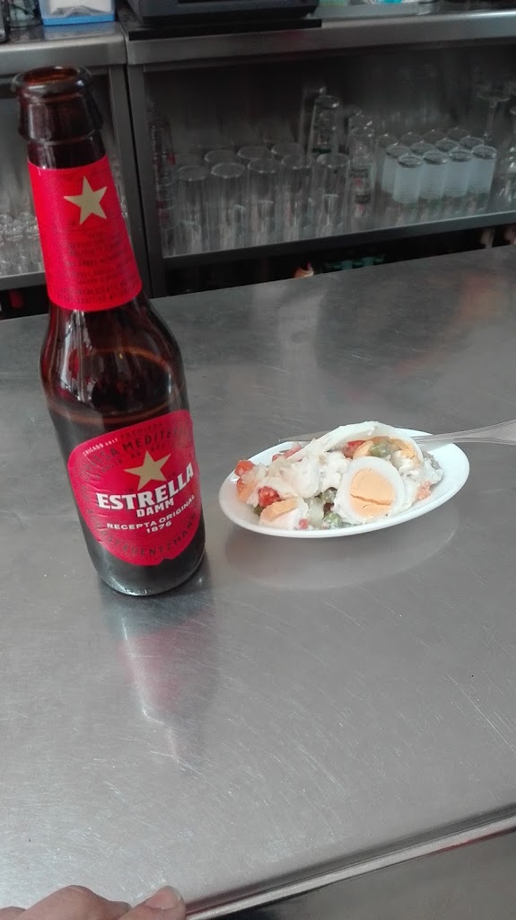 Bar Cerveceria Isla Cristina — Comida y bebida