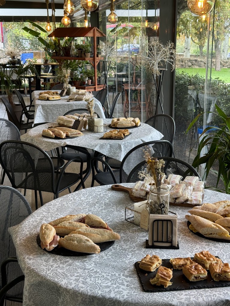 Restaurante con terraza en El Escorial | Espacio Herreria — Comida y bebida