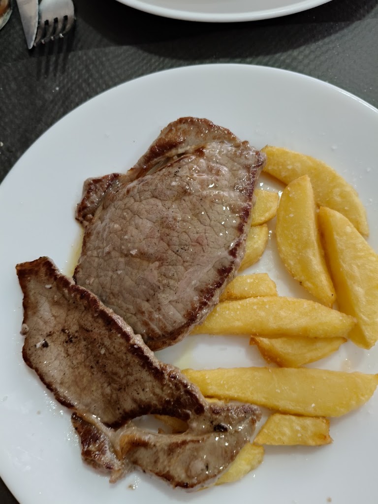 Bar Serra — Comida y bebida