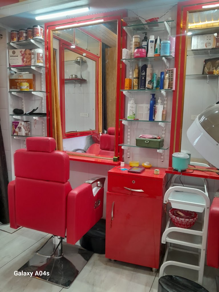 Ram Ganga Beauty Parlour