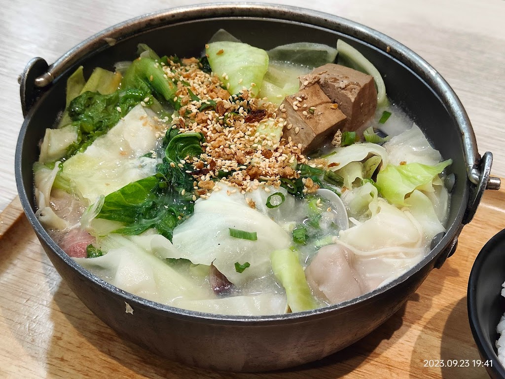 麻小二麻辣燙 新市店 的照片