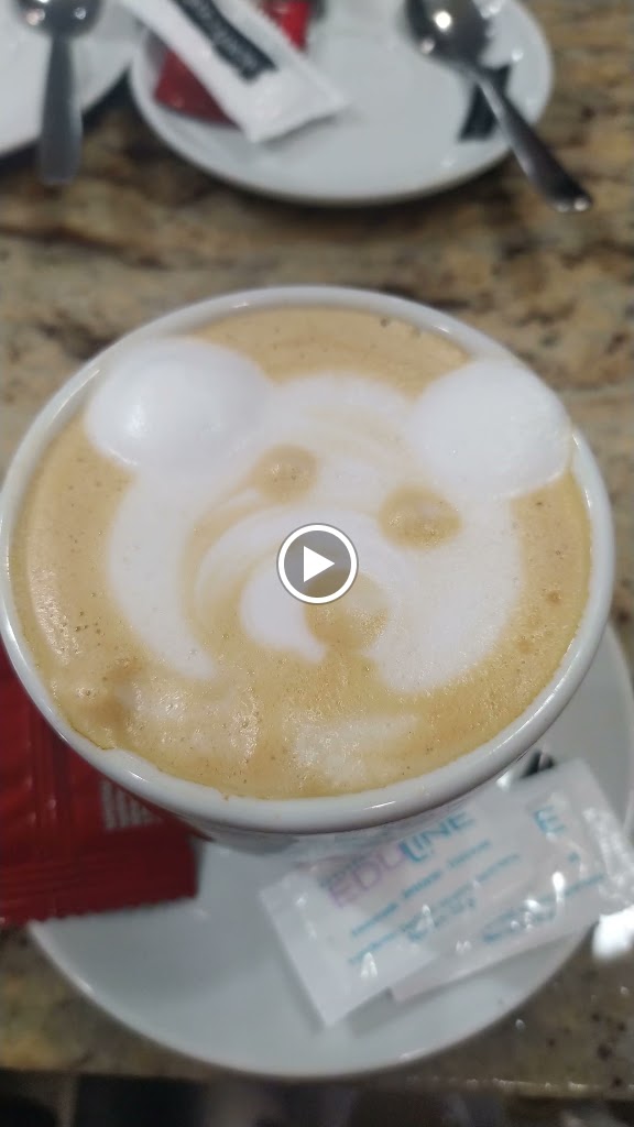 Cafeteria y Confiteria Deny — Videos