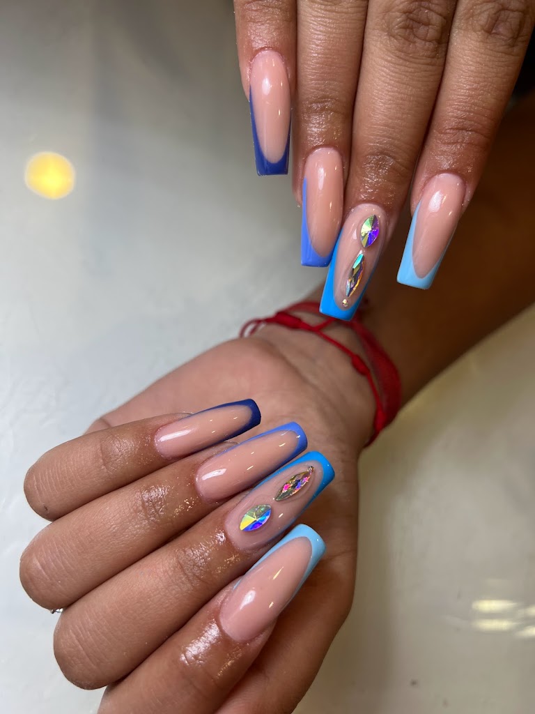 Aylen Nailss — Manicura