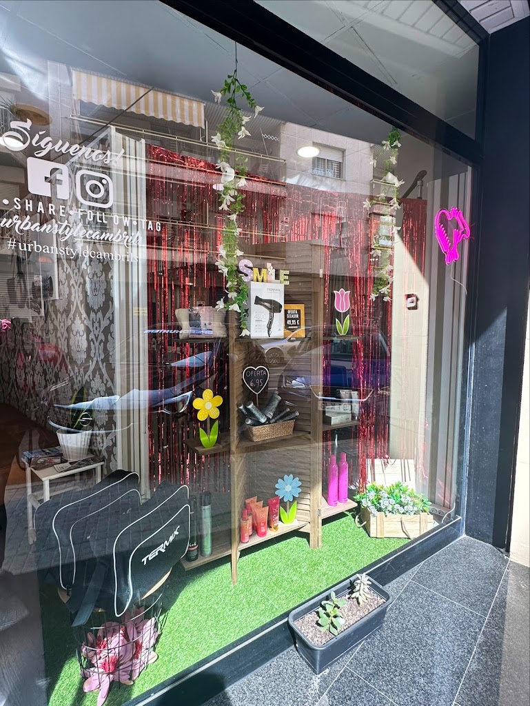 Peluqueria Estetica Urban Style Cambrils — Exterior