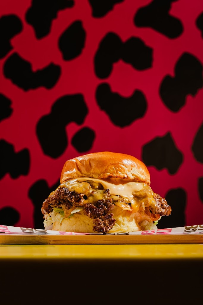 Mony'sBurger — Comida y bebida