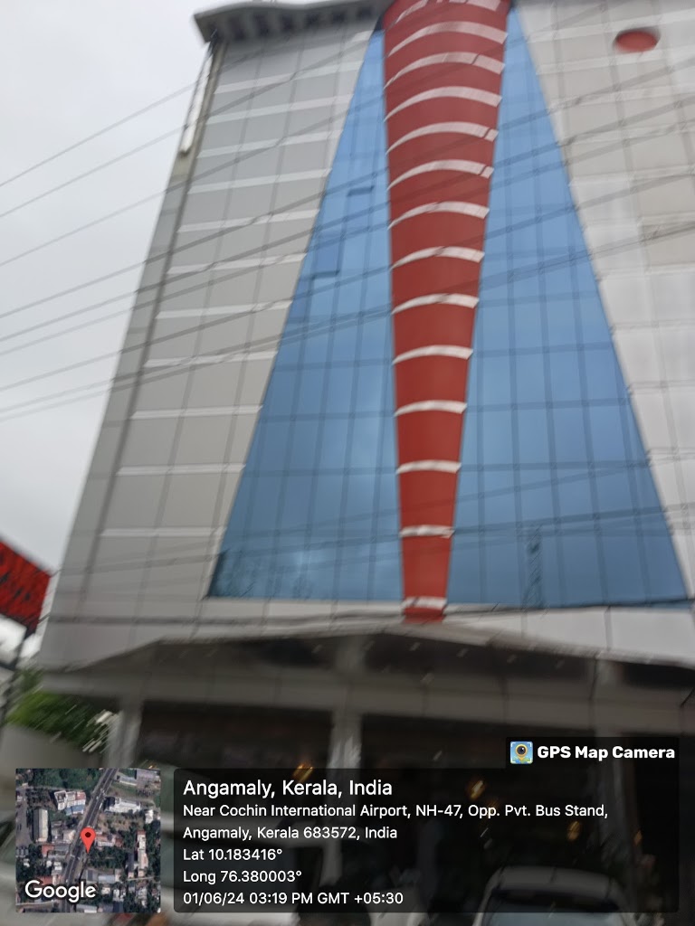 Hotel Gee Bee Palace