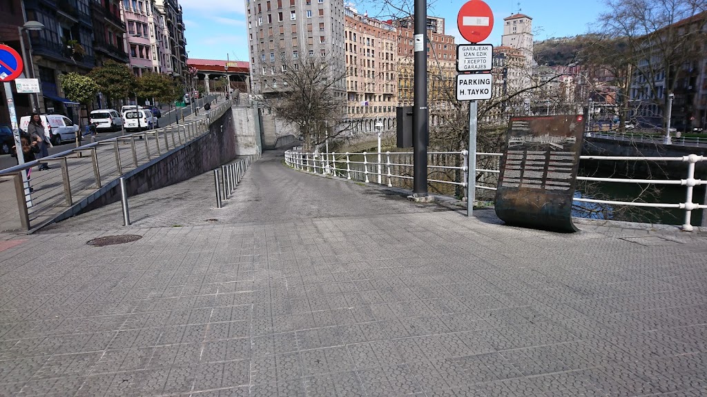 Parking La Naja | Parking Hotel TAYKO — Del propietario