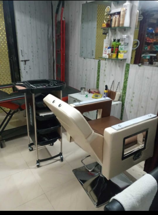 Varsha Beauty Parlour