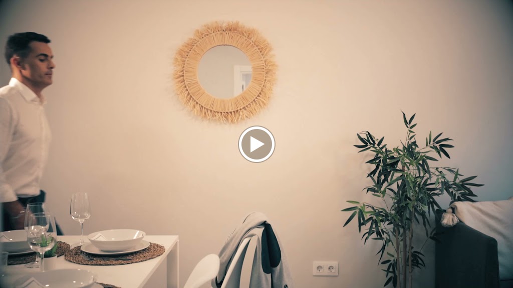 Cafe Regina Triana — Videos