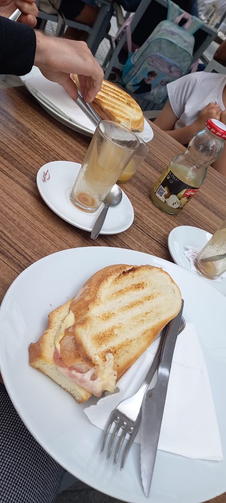 Tiramisu Bar — Comida y bebida