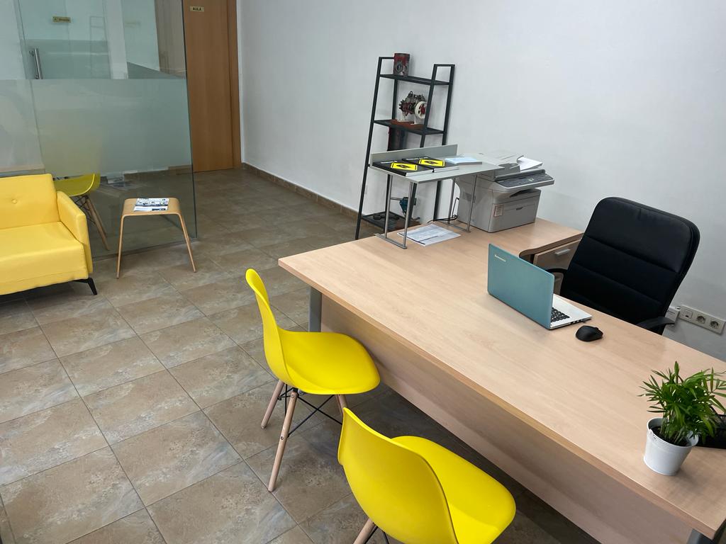 Autoescola Badalona Vial Serveis — Del propietario
