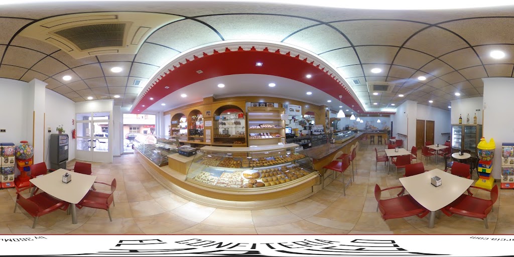 Pasteleria Confiteria Cafeteria Salvador's — Street View y 360deg
