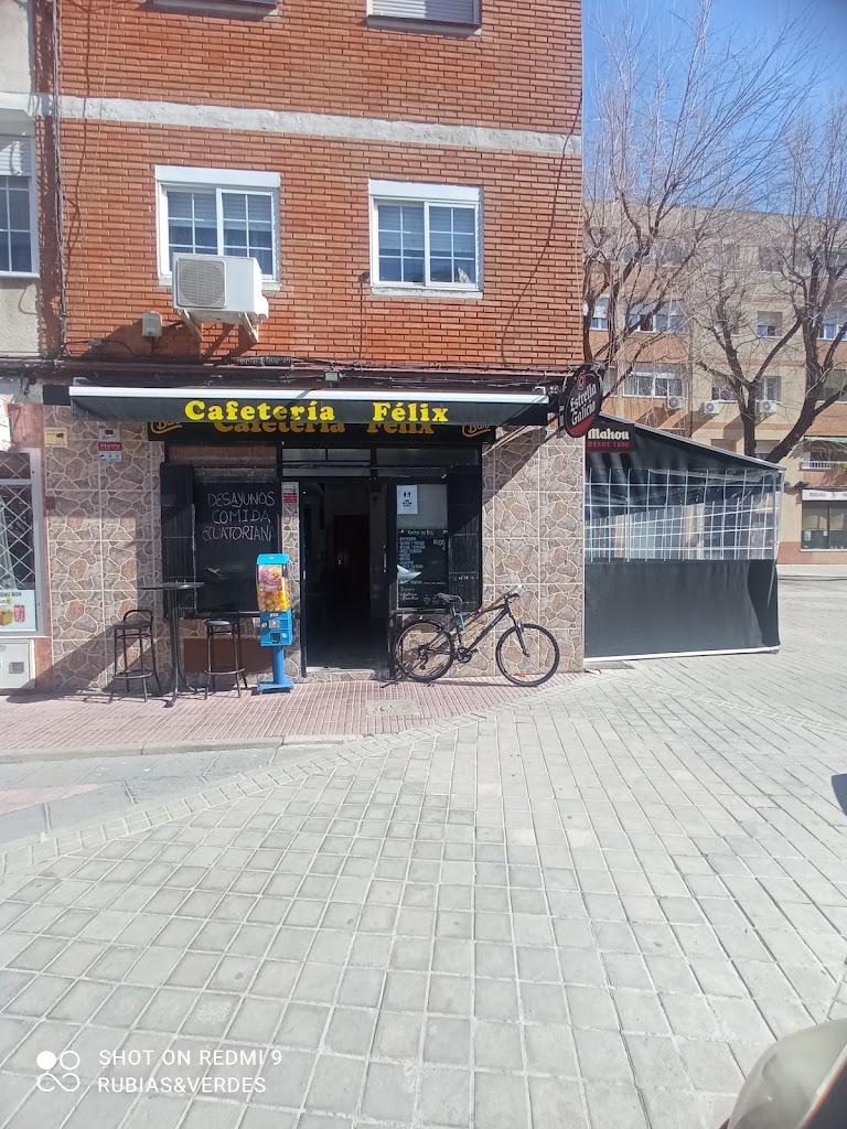 Bar Cafeteria Felix - Comida Ecuatoriana