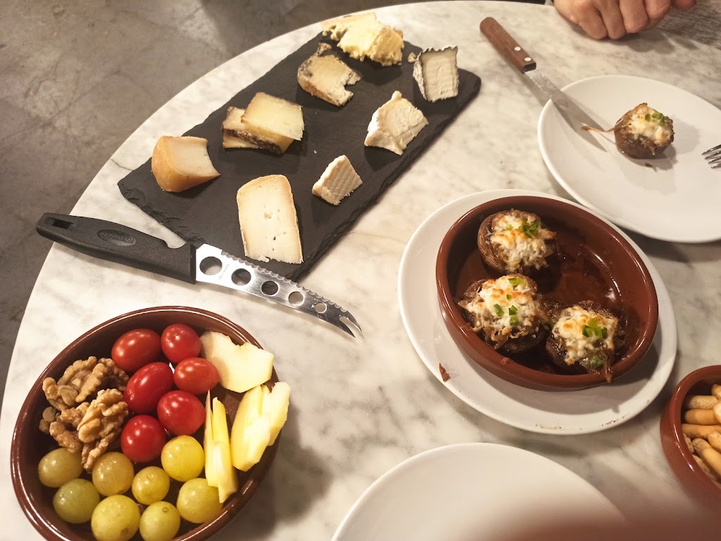El Pebre. Espai gastronomic i cultural — Comida y bebida