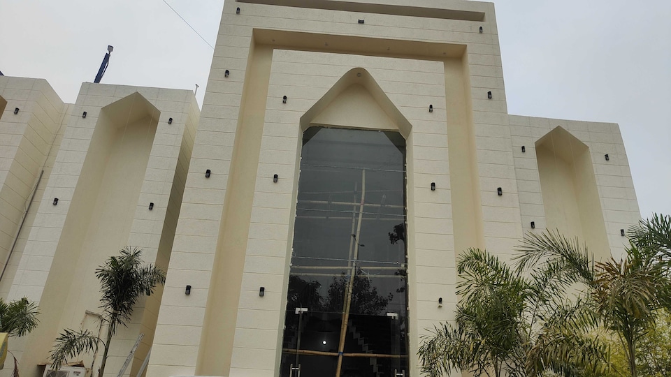 Hotel O Raj Mahal