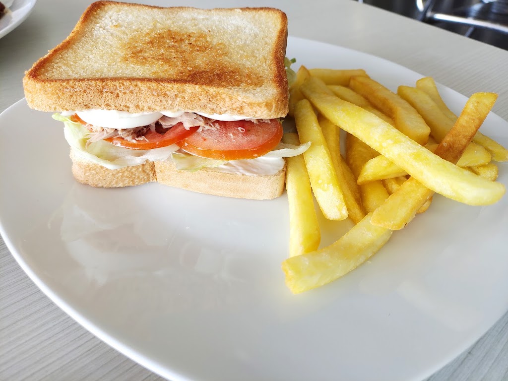 Bar Nearby — Comida y bebida