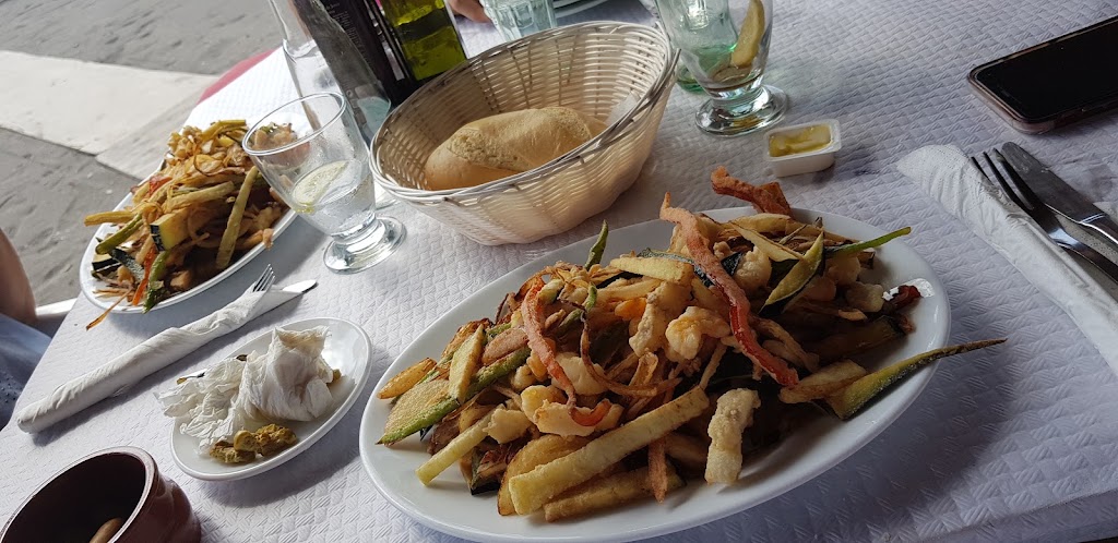Bar Restaurante Almanzor — Comida y bebida