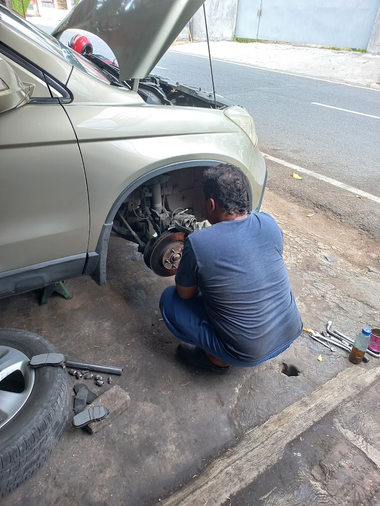 Bengkel Mobil Surya