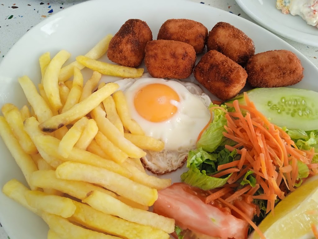 Cafeteria BP Adeje — Comida y bebida